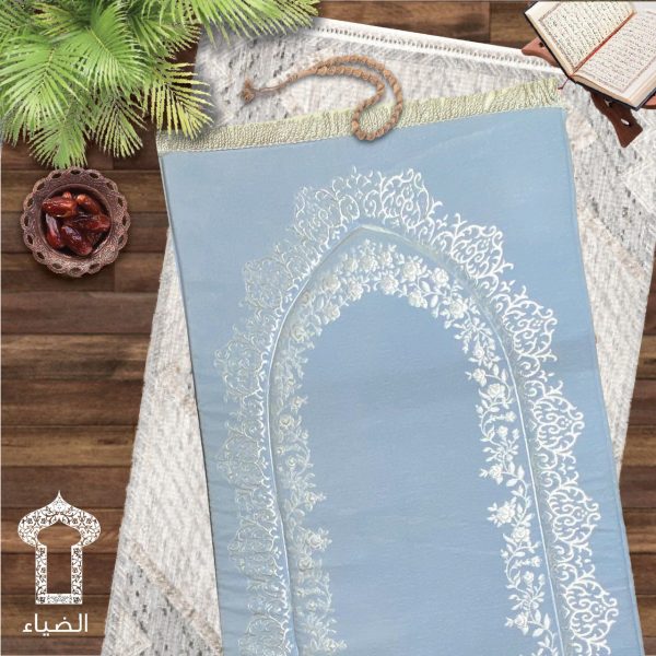 سجادة صلاة رغوية شانيل بحشوة الميموري فوم بالحجم المتوسط